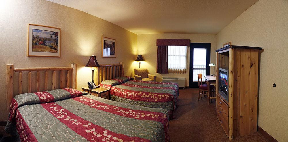 Kewadin St. Ignace Hotel Evergreen Shores Esterno foto
